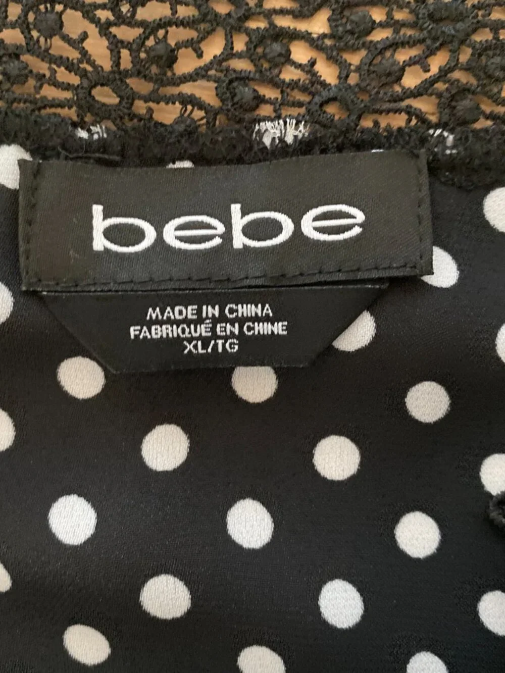 Bebe Polka Dot Print Lace Cold Shoulder Top Size XL - Picture 10 of 11